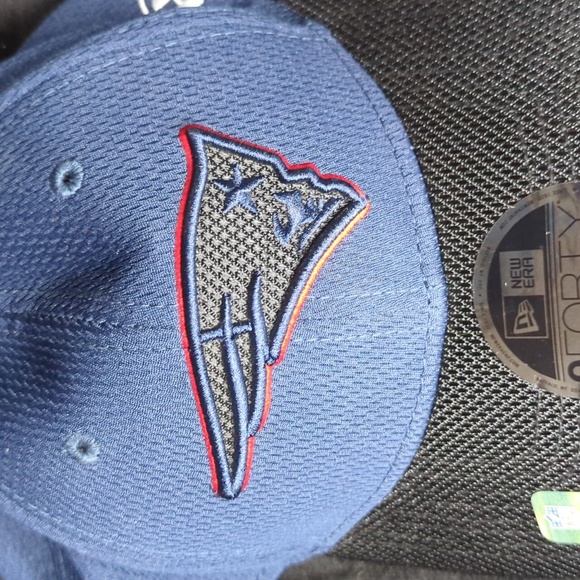 NFL Patriots hat NWT - Picture 3 of 8